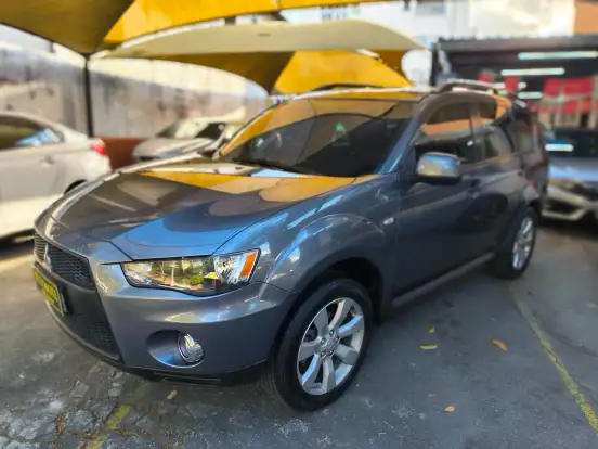 MITSUBISHI-OUTLANDER-2013