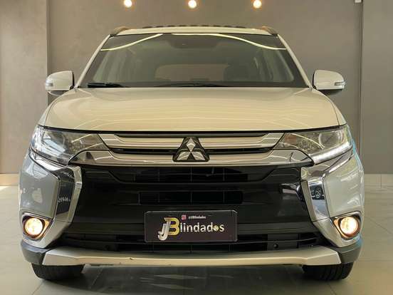 MITSUBISHI-OUTLANDER-2.0 16V GASOLINA 4P AUTOMÁTICO MITSUBISHI-OUTLANDER-2015