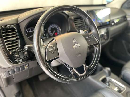 MITSUBISHI-OUTLANDER-2.0 16V GASOLINA 4P AUTOMÁTICO MITSUBISHI-OUTLANDER-2015