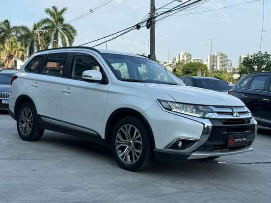 MITSUBISHI-OUTLANDER-2015