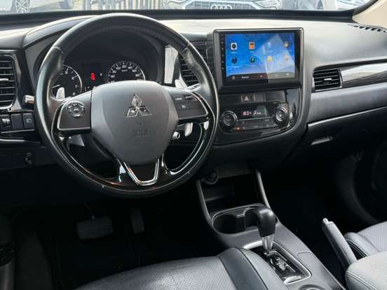 MITSUBISHI-OUTLANDER-2015
