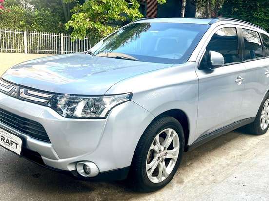 MITSUBISHI-OUTLANDER-2.0 16V GASOLINA 4P AUTOMÁTICO MITSUBISHI-OUTLANDER-2013