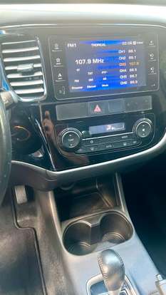 MITSUBISHI-OUTLANDER-2013