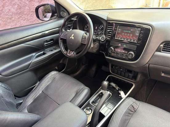 MITSUBISHI-OUTLANDER-2017