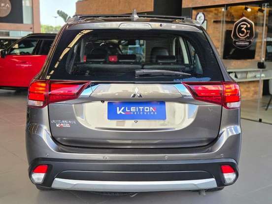 MITSUBISHI-OUTLANDER-2.0 COMFORT 16V GASOLINA 4P AUTOMÁTICO MITSUBISHI-OUTLANDER-2017
