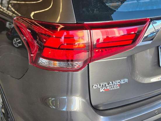 MITSUBISHI-OUTLANDER-2.0 COMFORT 16V GASOLINA 4P AUTOMÁTICO MITSUBISHI-OUTLANDER-2017