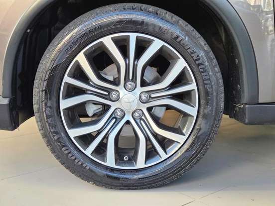MITSUBISHI-OUTLANDER-2.0 COMFORT 16V GASOLINA 4P AUTOMÁTICO MITSUBISHI-OUTLANDER-2017