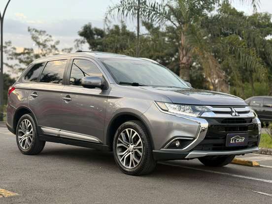 MITSUBISHI-OUTLANDER-2017