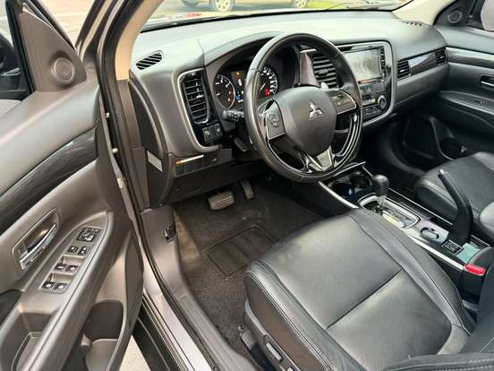 MITSUBISHI-OUTLANDER-2.0 COMFORT 16V GASOLINA 4P AUTOMÁTICO MITSUBISHI-OUTLANDER-2017
