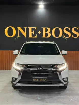 MITSUBISHI-OUTLANDER-2015