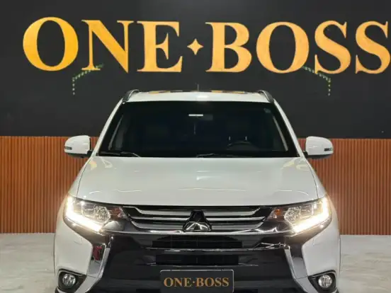 MITSUBISHI-OUTLANDER-3.0 GT 4X4 V6 24V GASOLINA 4P AUTOMÁTICO MITSUBISHI-OUTLANDER-2015