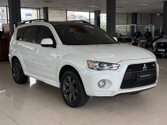 MITSUBISHI OUTLANDER 3.0 GT 4X4 V6 24V GASOLINA 4P AUTOMÁTICO