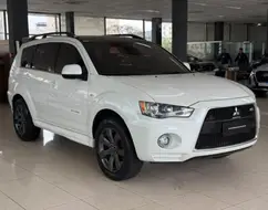 MITSUBISHI OUTLANDER 3.0 GT 4X4 V6 24V GASOLINA 4P AUTOMÁTICO MITSUBISHI OUTLANDER 3.0 GT 4X4 V6 24V GASOLINA 4P AUTOMÁTICO
