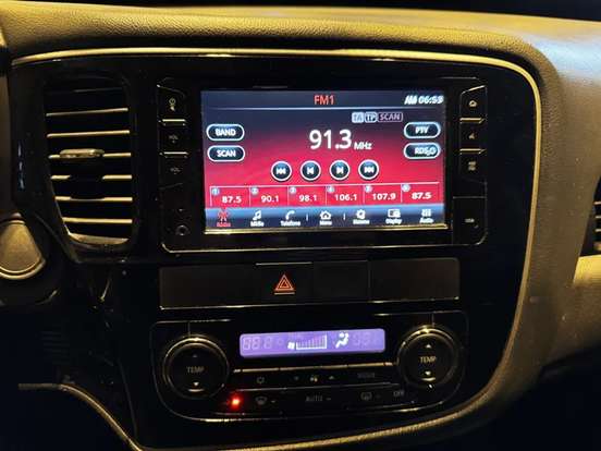 MITSUBISHI-OUTLANDER-3.0 GT 4X4 V6 24V GASOLINA 4P AUTOMÁTICO MITSUBISHI-OUTLANDER-2015