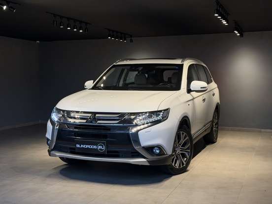 MITSUBISHI-OUTLANDER-2017