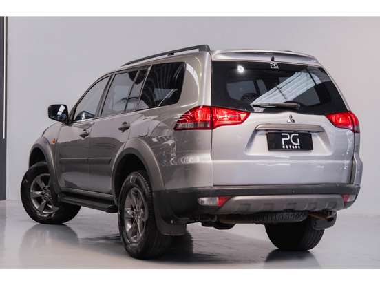 MITSUBISHI-PAJERO-3.2 OUTDOOR 4X4 16V TURBO INTERCOOLER DIESEL 4P AUTOMÁTICO MITSUBISHI-PAJERO-2017