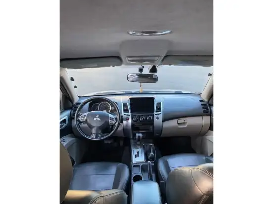 MITSUBISHI-PAJERO DAKAR-2012