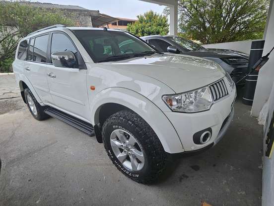 MITSUBISHI-PAJERO DAKAR-2012
