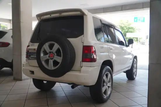 MITSUBISHI-PAJERO TR4-2005