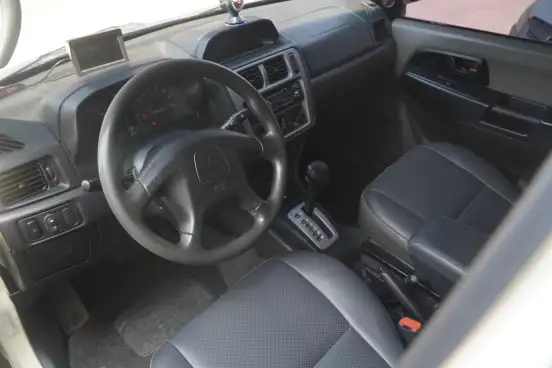 MITSUBISHI-PAJERO TR4-2005