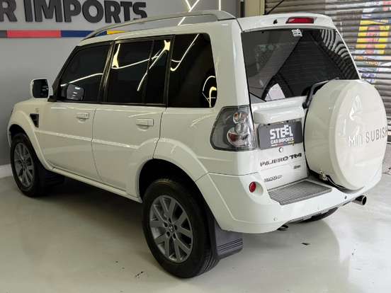 MITSUBISHI-PAJERO TR4-2013