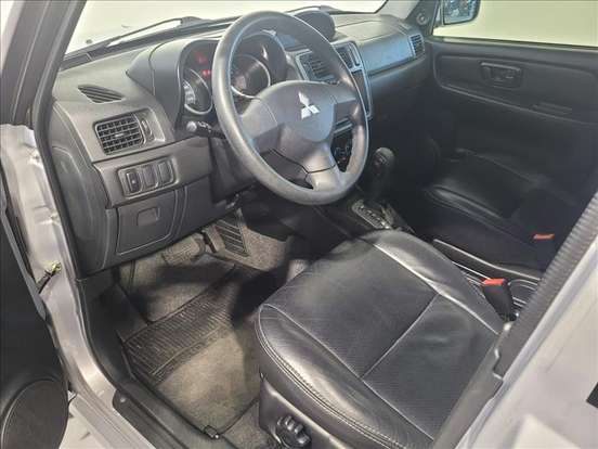 MITSUBISHI-PAJERO TR4-2012