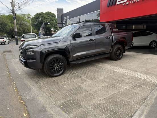 MITSUBISHI-TRITON-2025