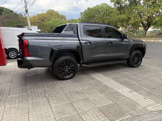 MITSUBISHI-TRITON-2.4 BITURBO DIESEL CD KATANA 4X4 AUTOMÁTICO MITSUBISHI-TRITON-2025