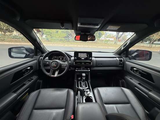 MITSUBISHI-TRITON-2025