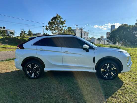 MITSUBISHI-ECLIPSE CROSS-2024