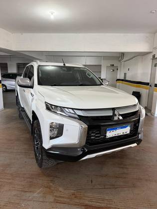 MITSUBISHI L200 TRITON 2.4 16V TURBO DIESEL SPORT HPE-S CD 4P 4X4 AUTOMÁTICO