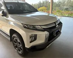 MITSUBISHI L200 TRITON 2.4 16V TURBO DIESEL SPORT HPE-S CD 4P 4X4 AUTOMÁTICO MITSUBISHI L200 TRITON 2.4 16V TURBO DIESEL SPORT HPE-S CD 4P 4X4 AUTOMÁTICO