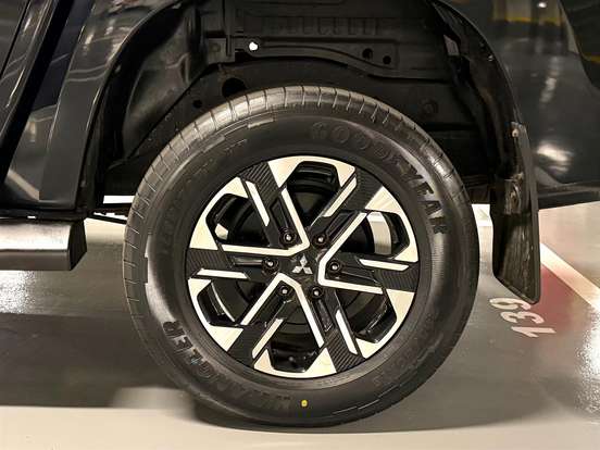 MITSUBISHI-L200 TRITON-2.4 16V TURBO DIESEL SPORT HPE-S CD 4P 4X4 AUTOMÁTICO MITSUBISHI-L200 TRITON-2023
