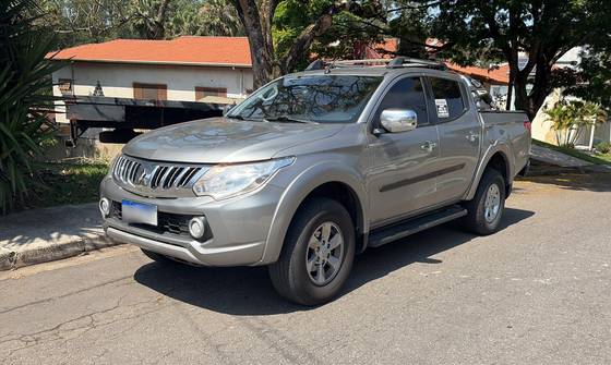 MITSUBISHI L200 TRITON 2.4 16V TURBO DIESEL SPORT HPE TOP CD 4P 4X4 AUTOMÁTICO