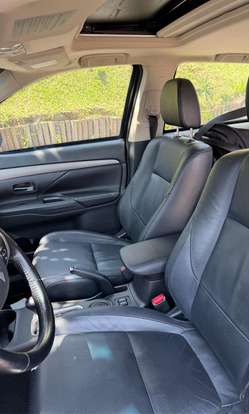 MITSUBISHI-OUTLANDER-2013
