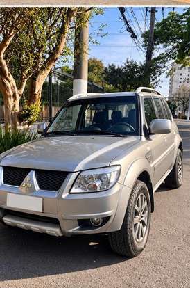 MITSUBISHI-PAJERO TR4-2013