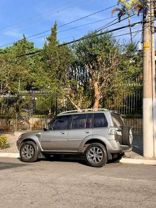 MITSUBISHI-PAJERO TR4-2013