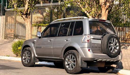 MITSUBISHI-PAJERO TR4-2013