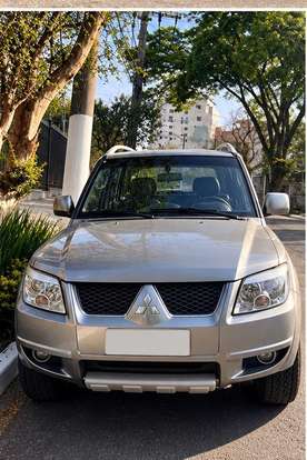 MITSUBISHI-PAJERO TR4-2013