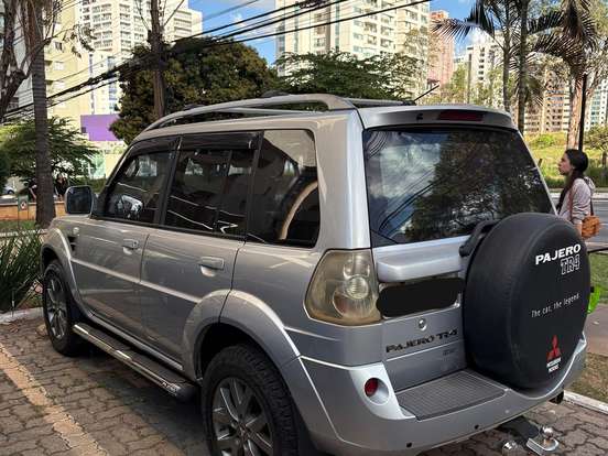 MITSUBISHI-PAJERO TR4-2.0 4X2 16V 140CV FLEX 4P AUTOMÁTICO MITSUBISHI-PAJERO TR4-2014