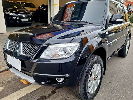 MITSUBISHI-PAJERO TR4-2.0 4X4 16V 140CV FLEX 4P AUTOMÁTICO MITSUBISHI-PAJERO TR4-2011