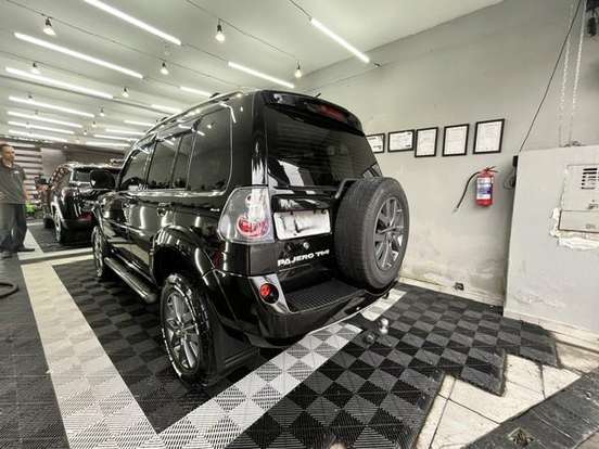 MITSUBISHI-PAJERO TR4-2010