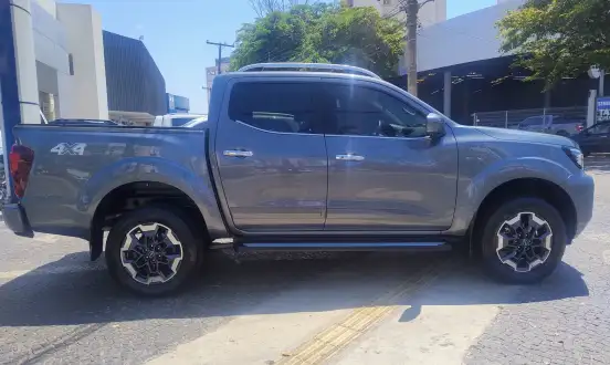 NISSAN-FRONTIER-2024