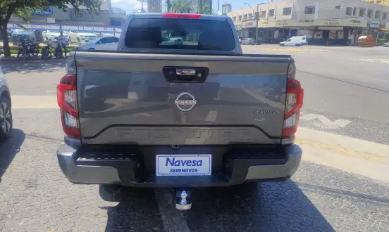 NISSAN-FRONTIER-2024