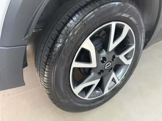 NISSAN-KICKS-2024