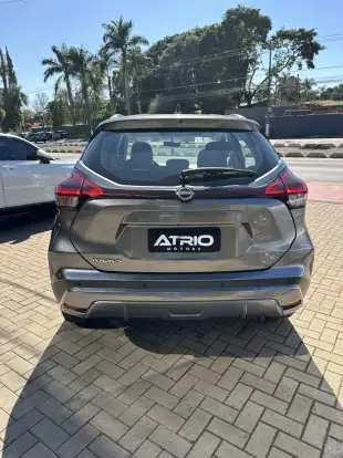 NISSAN-KICKS-2023