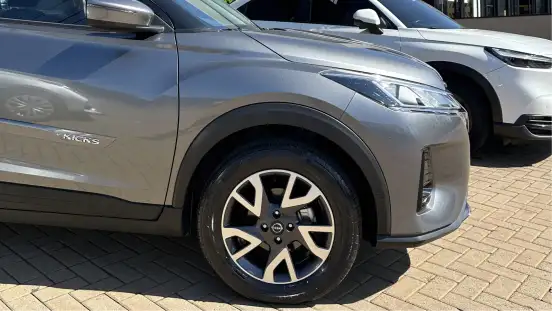 NISSAN-KICKS-2023