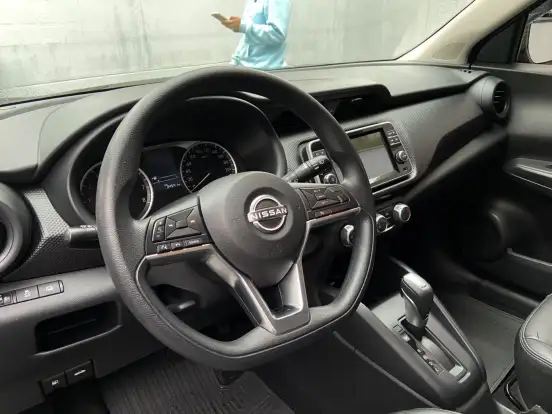 NISSAN-KICKS-2023