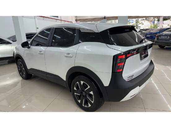 NISSAN-KICKS-2025