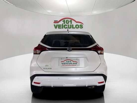 NISSAN-KICKS-2022